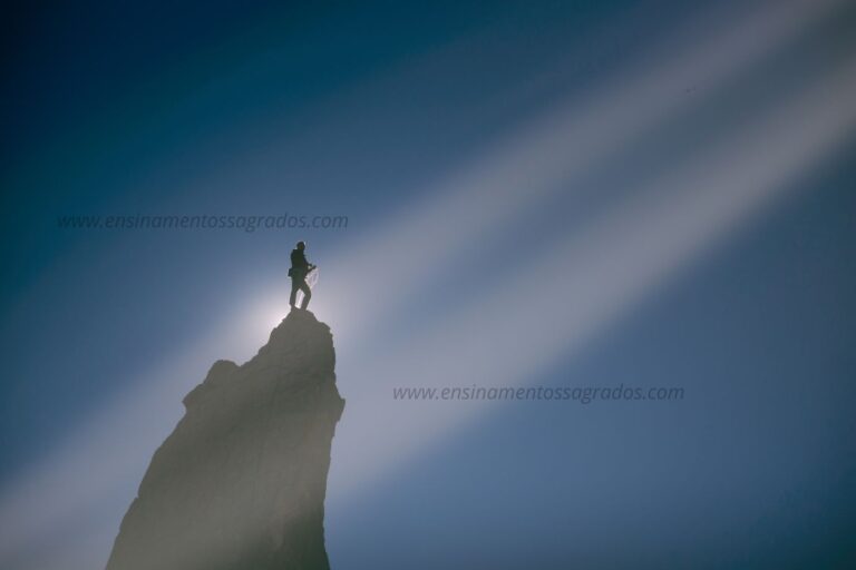 2 Coríntios 4:7 – Reconhecendo a Força Que Vem de Deus